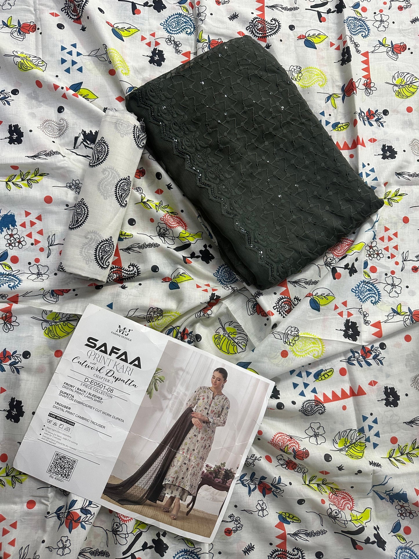 MJ Safaa Print Kari Lawn Collection – Chapter S - Premium Printed Lawn 3-Piece Suit Design# D-E0501-08