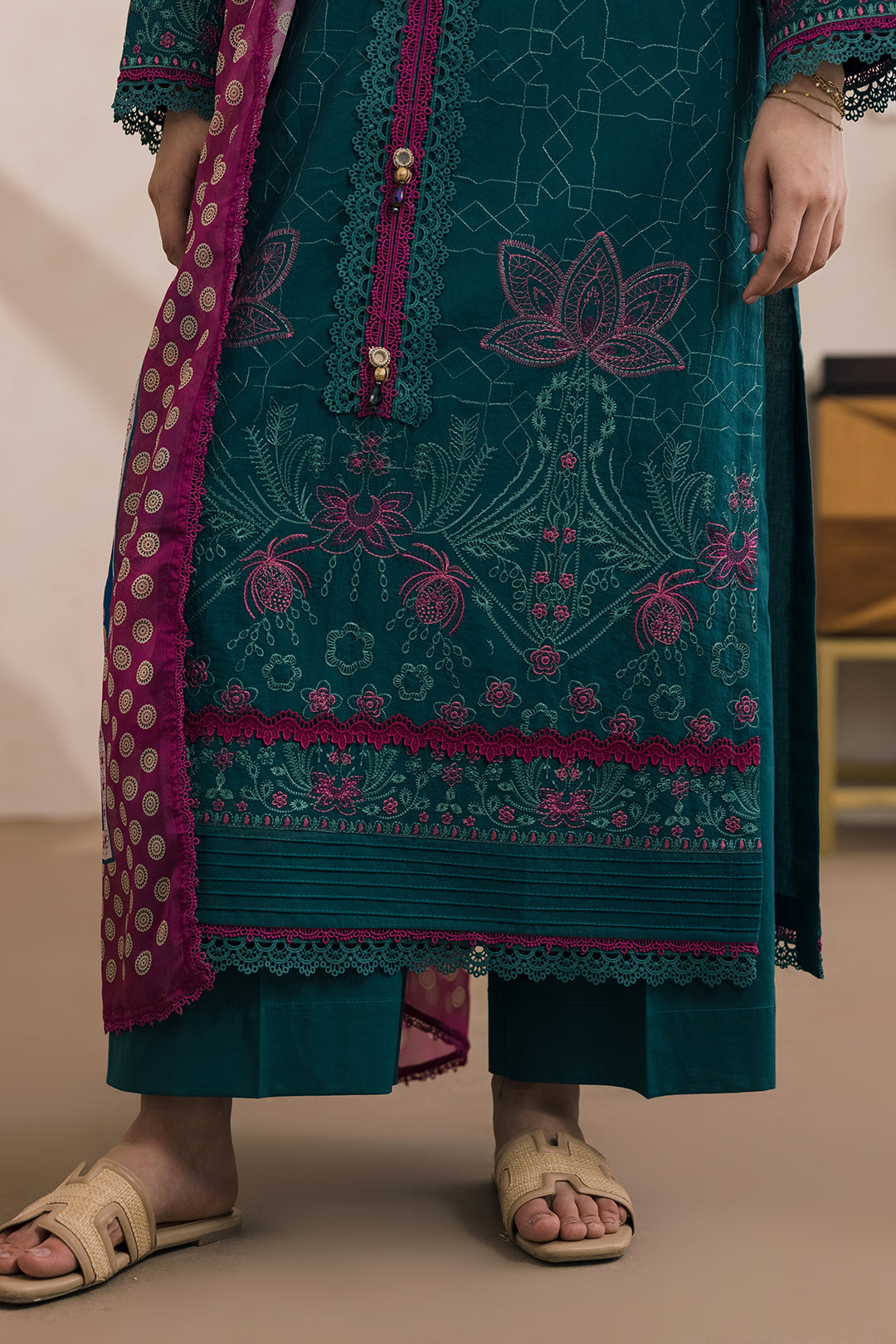 Zellbury Embroidery D.C:- WUS26E30714 Lawn 3Pcs Collection