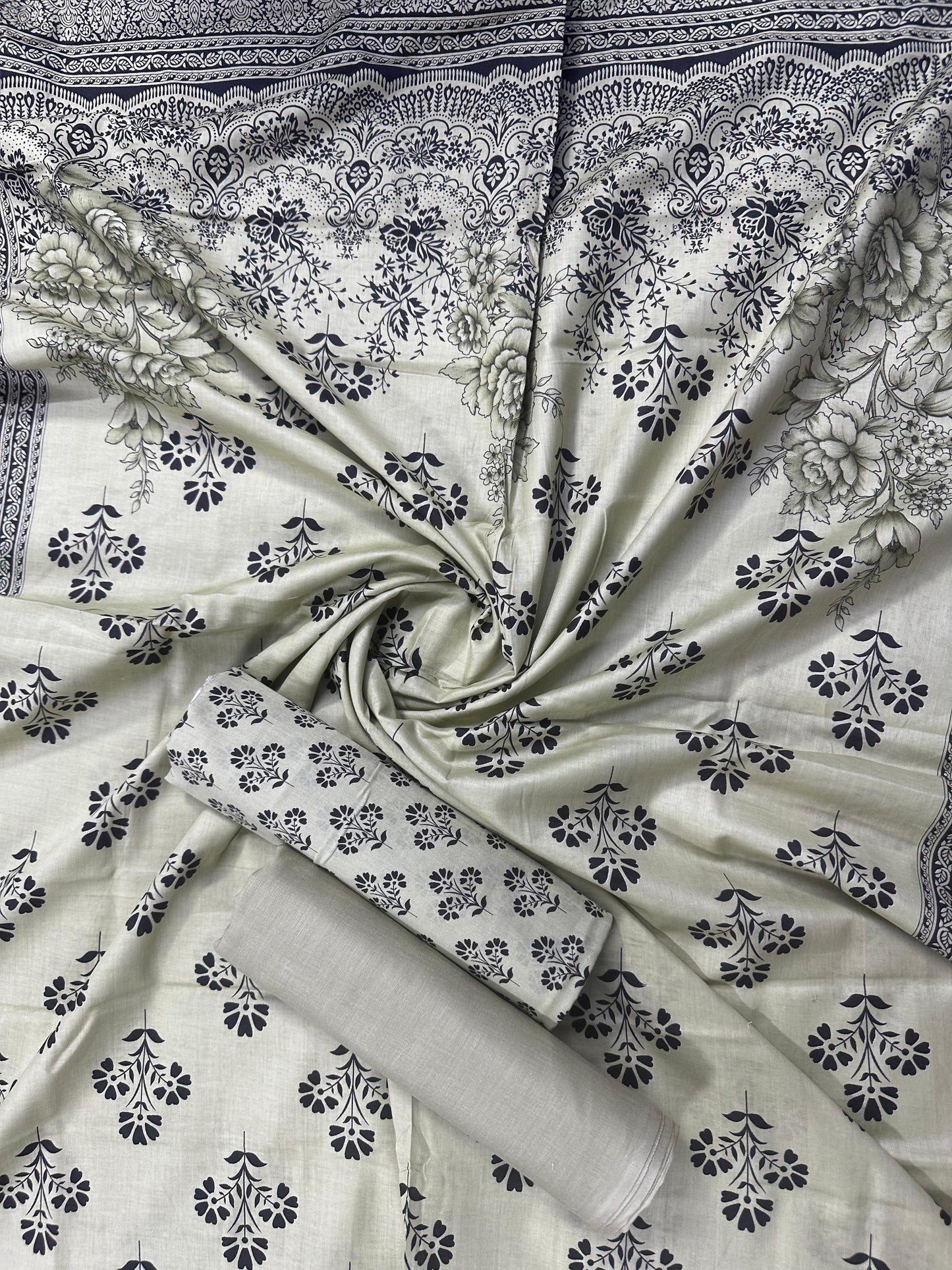 Five Star Classic D-9 – 3PCS Unstitched Lawn Collection
