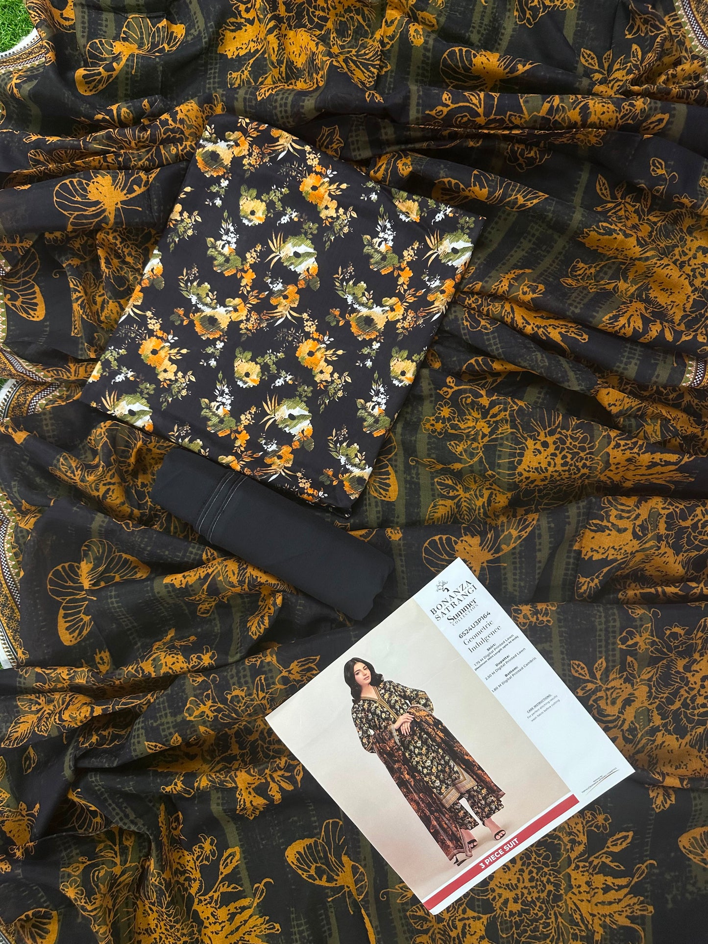 Bonanza Satrangi 6S24U3P164
Geometric Indulgence 3 PCs Lawn