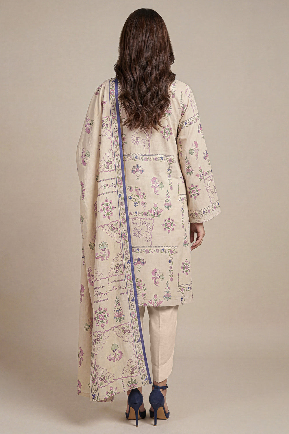 SAYA D.C:-U01-26218-P01B - 3 Piece Printed Lawn Collection