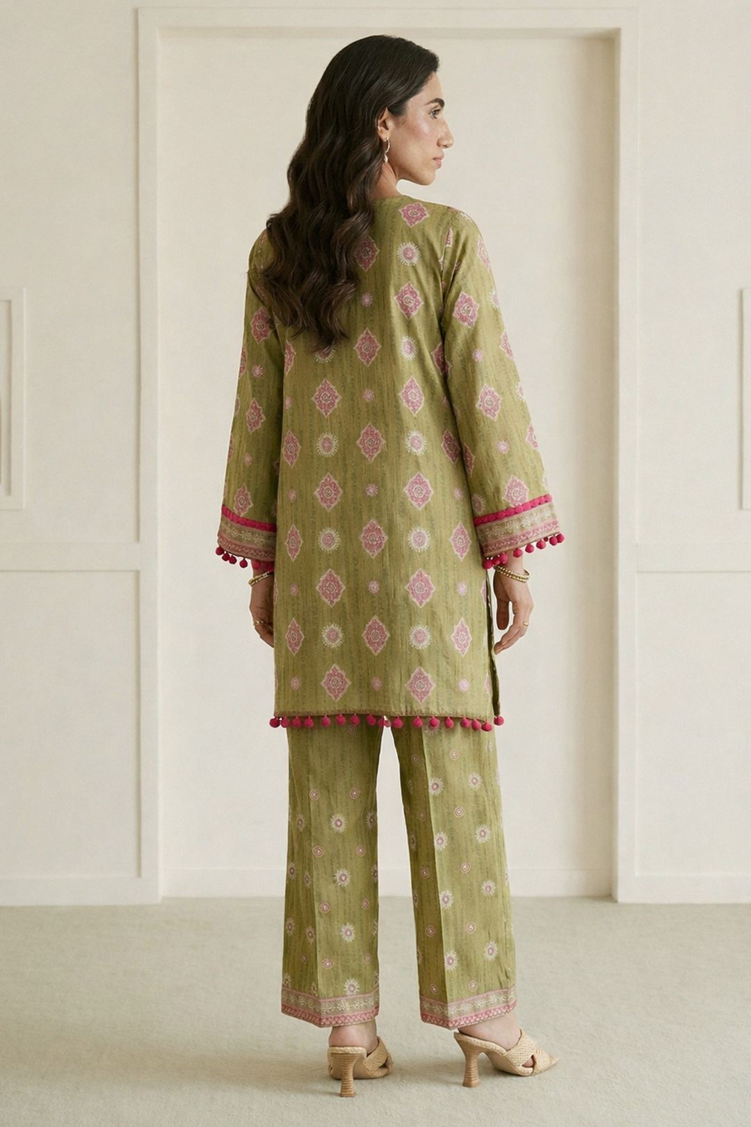 Zellbury D.C:-WUS26E20673   Digtal Printed Embroidery Lawn 2Pcs Collection