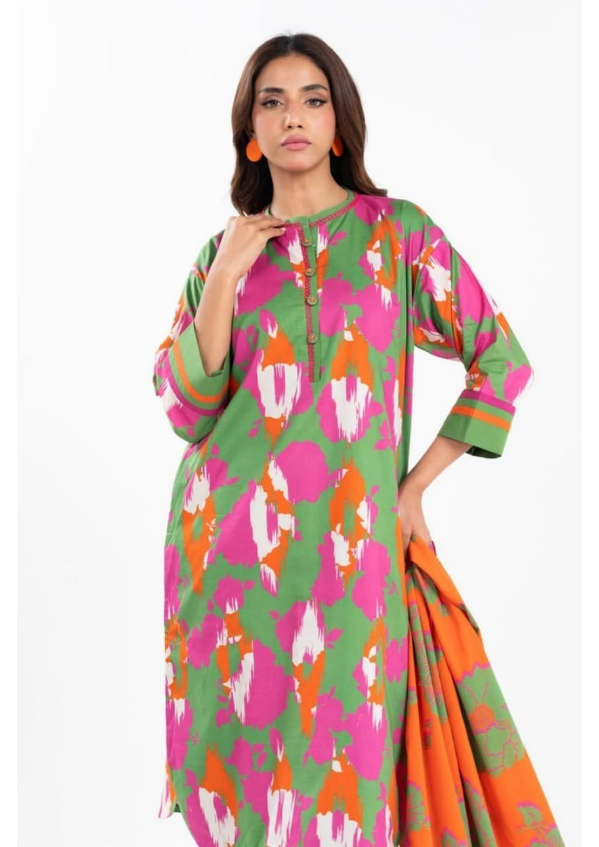 Alkaram Digital Printed Lawn 3 Piece 😉🧡