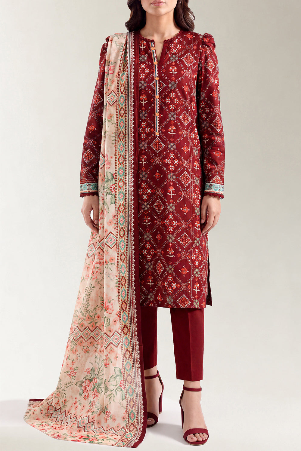 Saya D.C:- U01-25218-02AR - 3 Pcs Printed Lawn