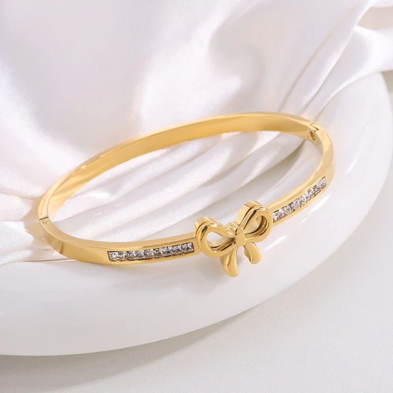 Stainless Steel Bow Zircon Handcuff ❤️