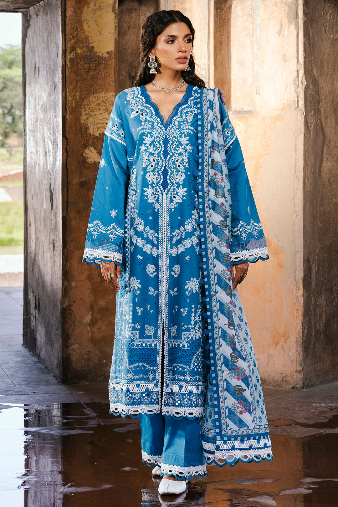ZELLBURY 🌟 CHIKANKARI 💙 ROYAL BLUE ZARI ELEGANCE – WUS25E30832 💙