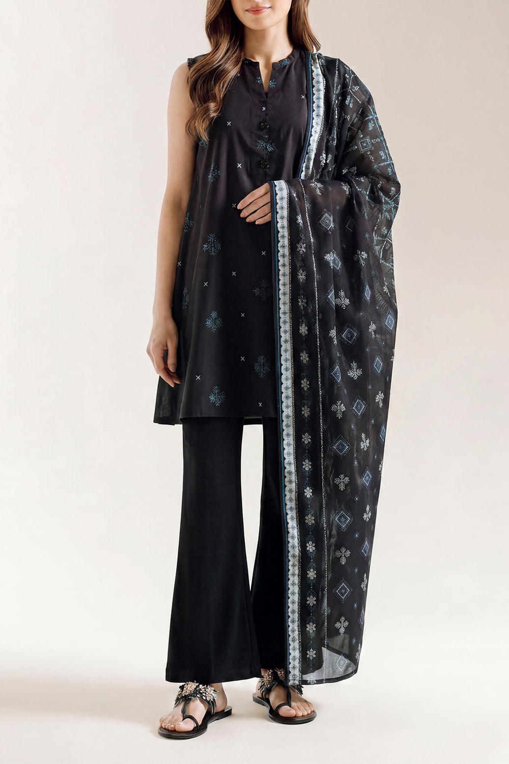 SAYA D.C:-U01-26147-P04A - 3 Piece Printed Lawn Collection