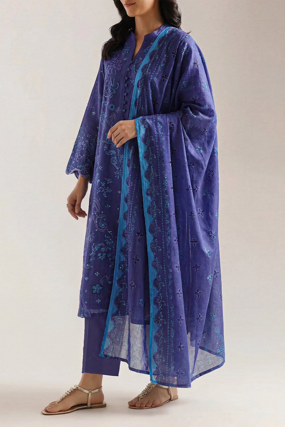 Saya 3 Piece Premium Lawn Collection D.C:U01-26084-P03AW