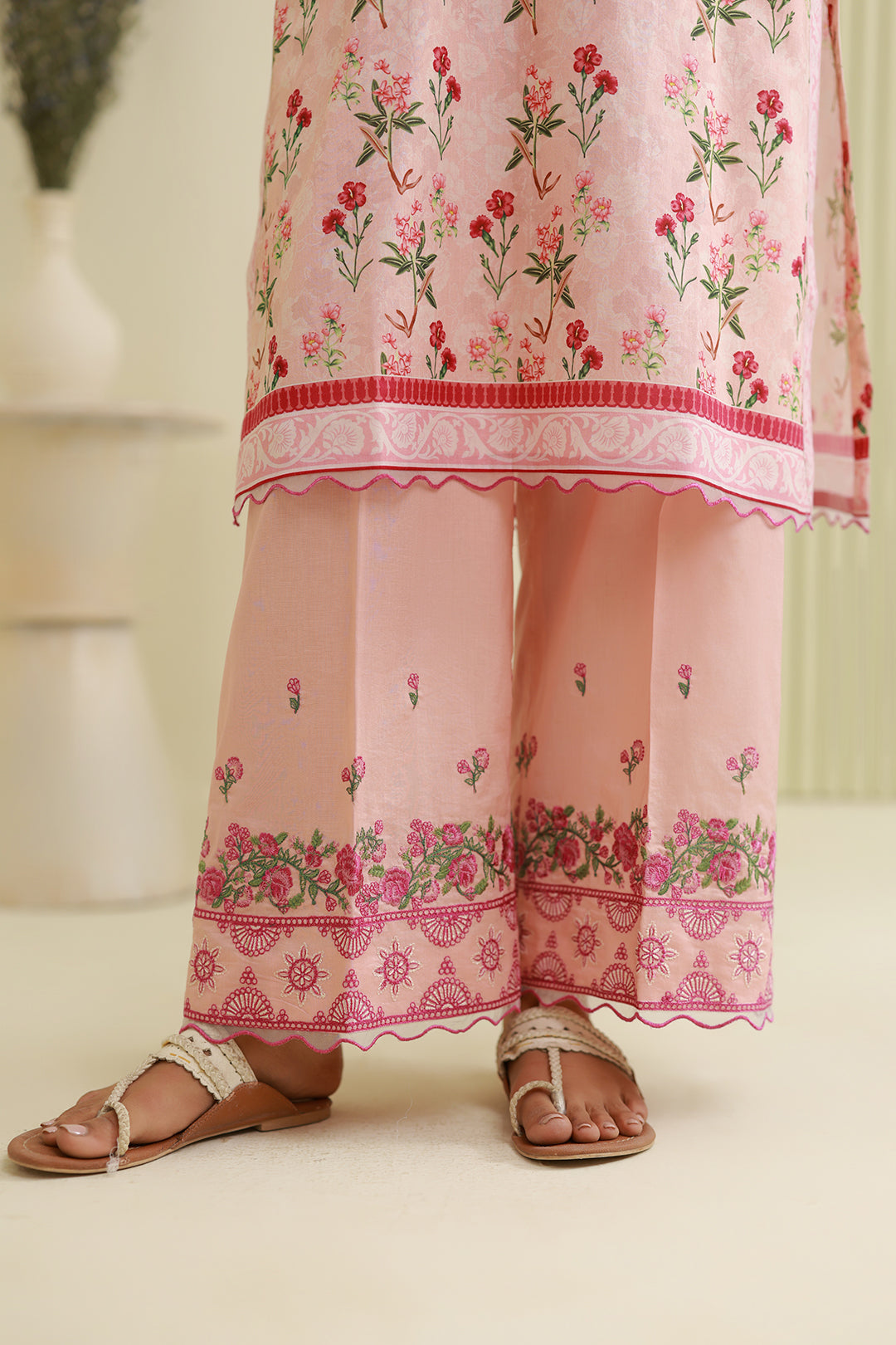 Zellbury D.C:-WUS26E20744   Digtal Printed Lawn 2Pcs Collection