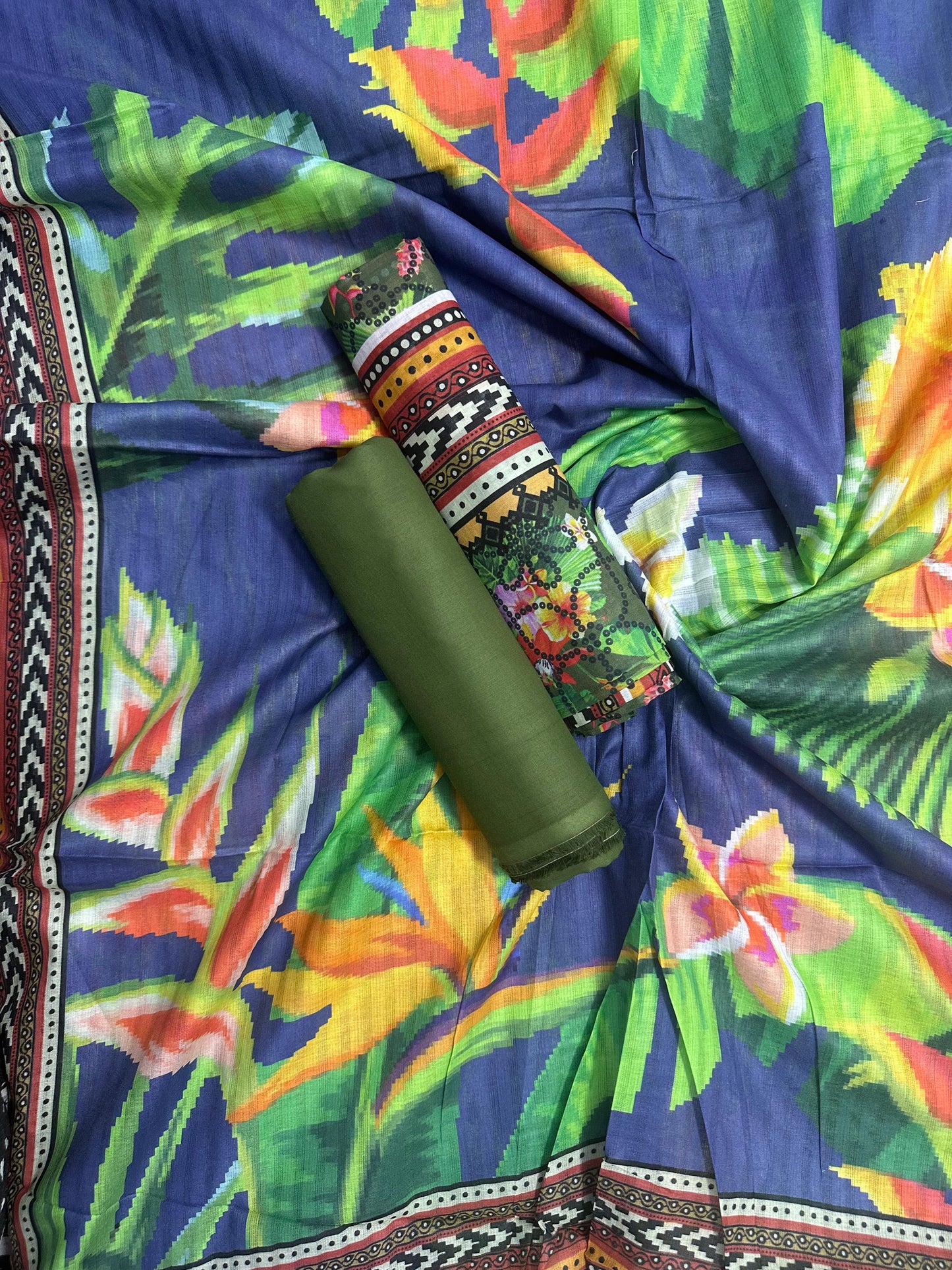 ZAMAN D-15 PRINTED UNSTITCHED 3PCS COLLECTION