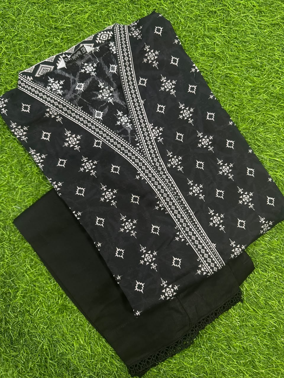 Tawakkal Black-White Stitched 2-Piece
