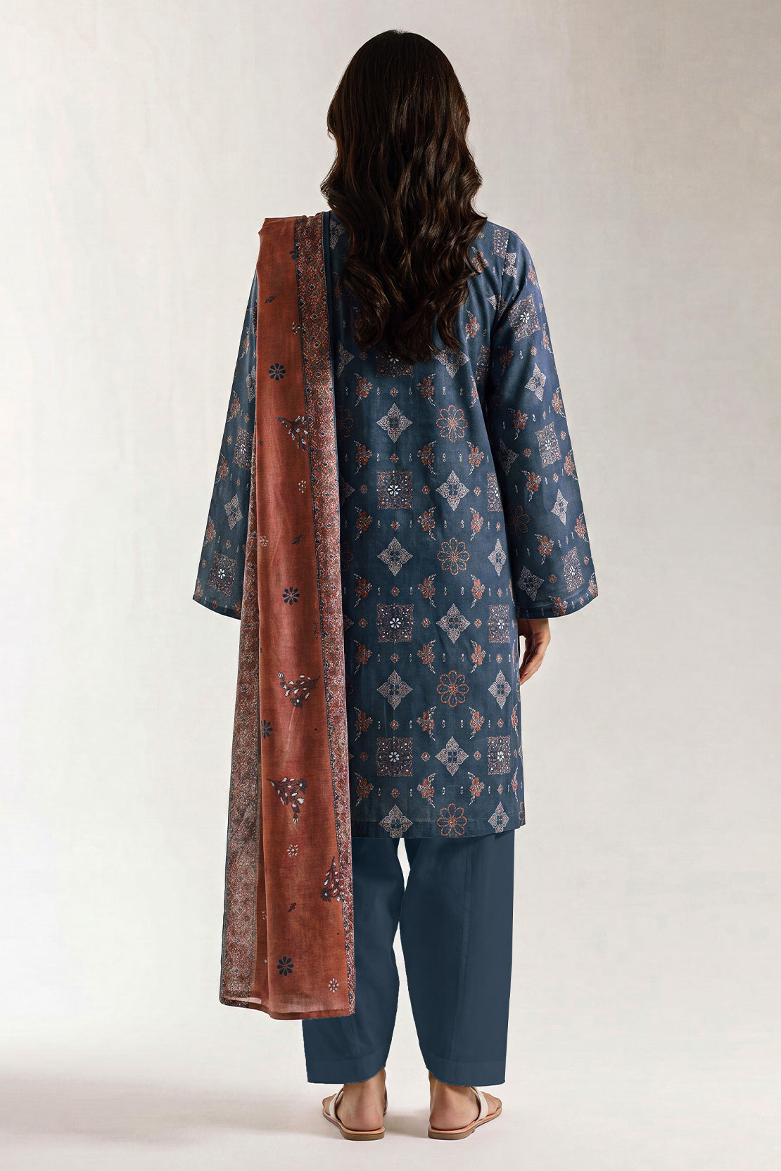 SAYA D.C:-U01-26152-P03B - 3 Piece Printed Lawn Collection