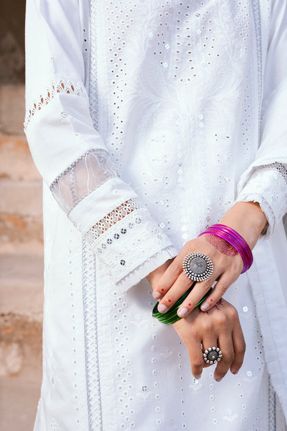 ZELLBURY – Chikankari Collection 🌸
 Pure White  🤍