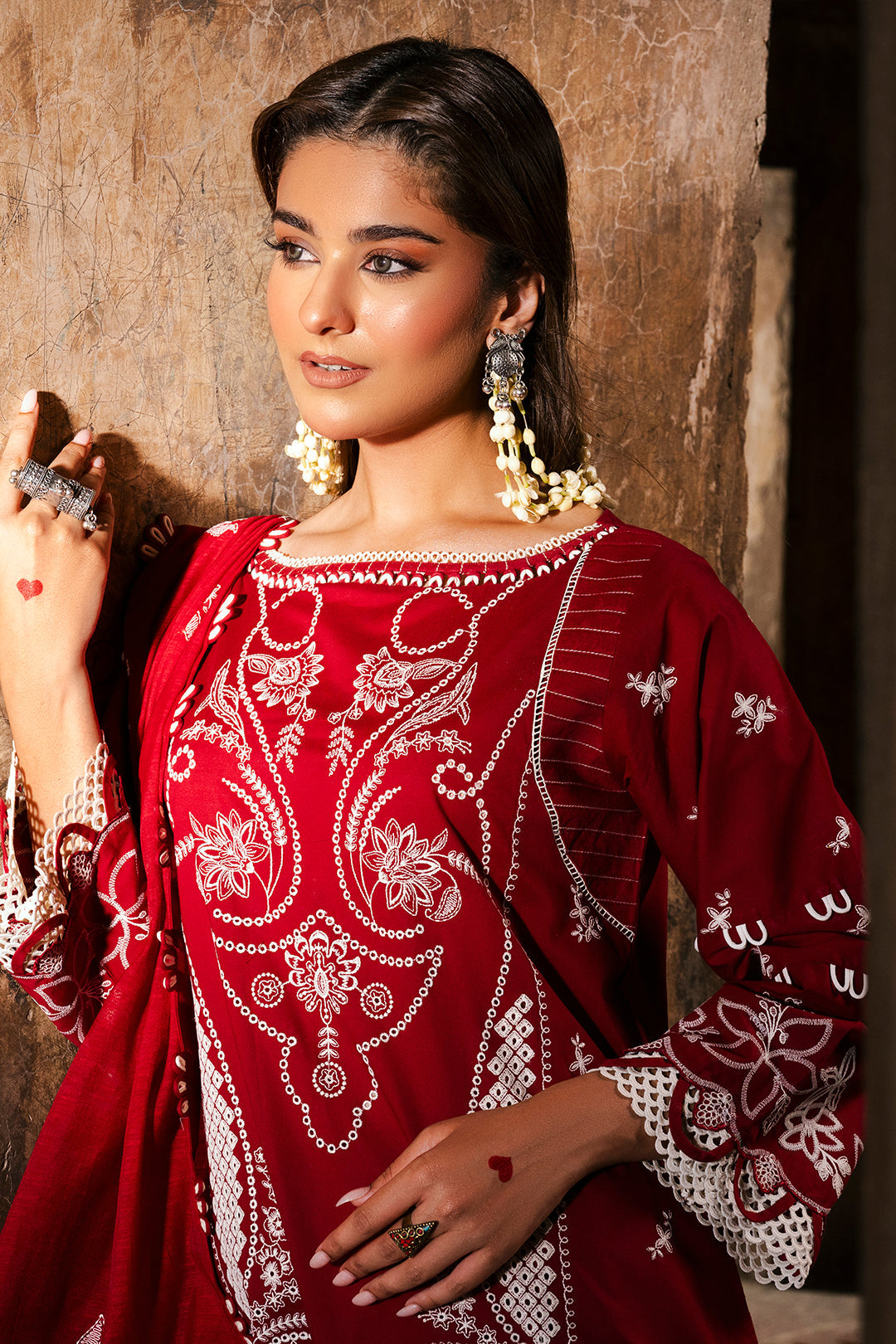 ZELLBURY 🌟 CHIKANKARI RED ELEGANCE – WUS25E30837 🌟