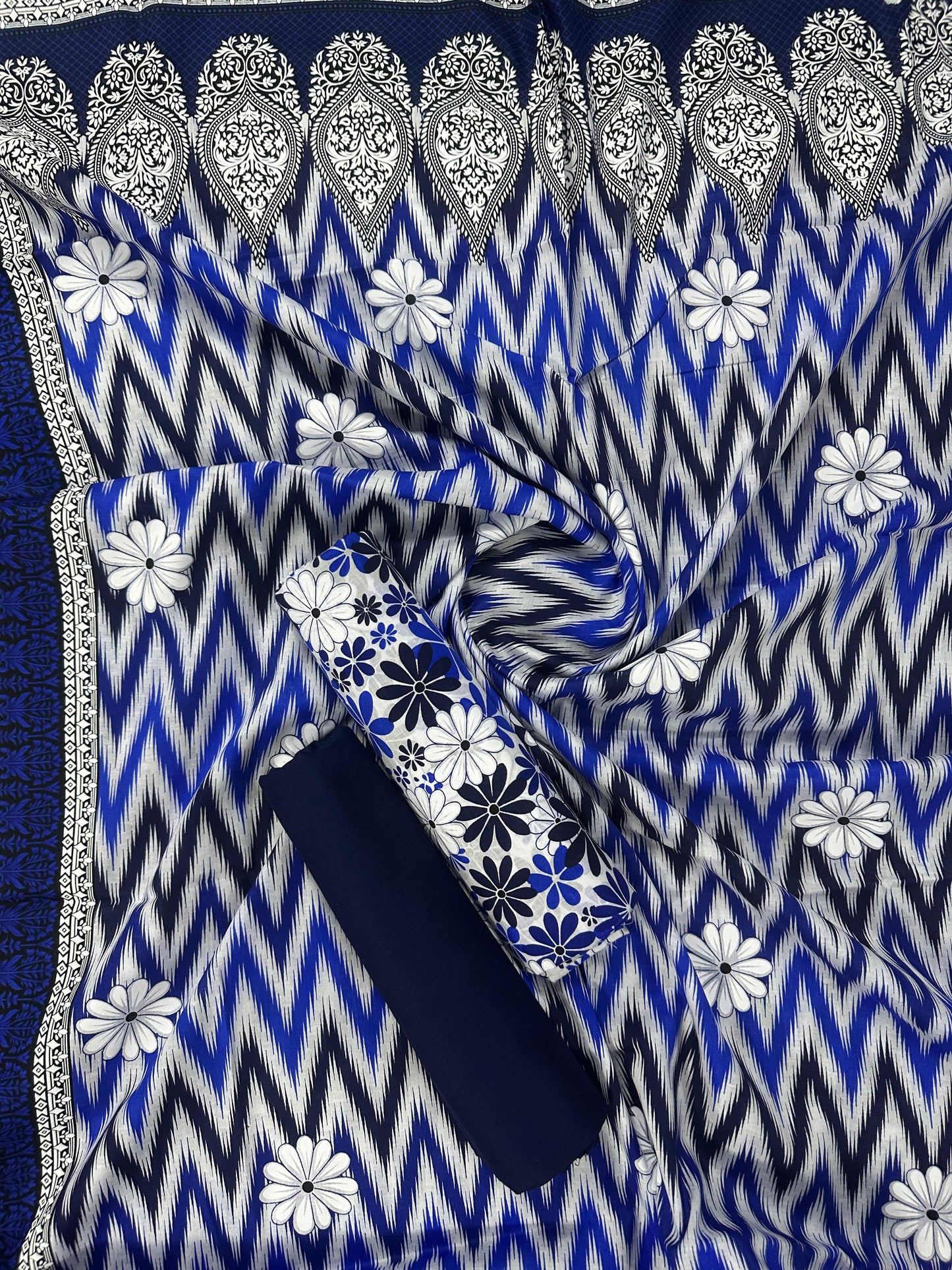 Five Star Classic D-30 – 3PCS Unstitched Lawn Collection