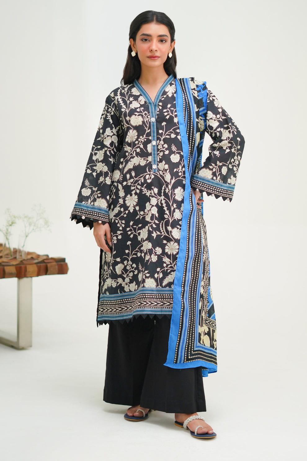 Zellbury Doriya Lawn 3 Pcs Unstitched Collection D.C:- WUS24X21709
