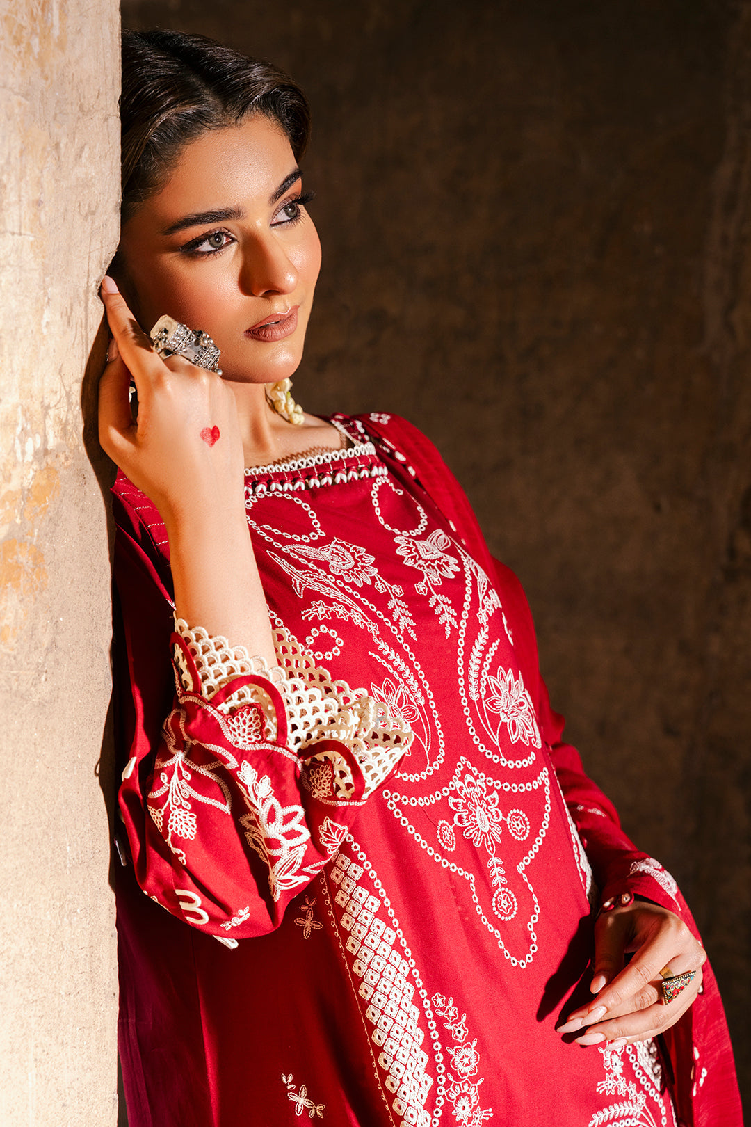 ZELLBURY 🌟 CHIKANKARI RED ELEGANCE – WUS25E30837 🌟