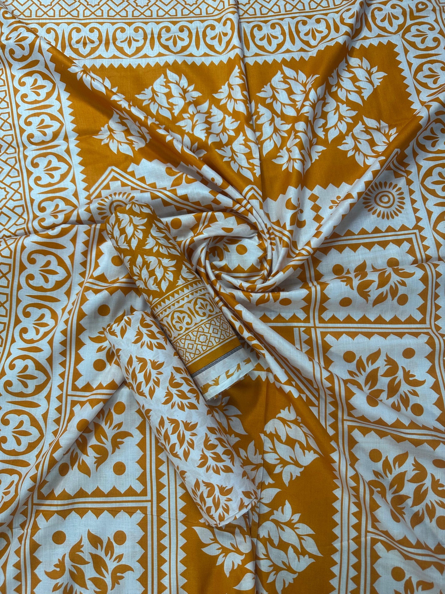 Five Star Classic D-34 – 3PCS Unstitched Lawn Collection