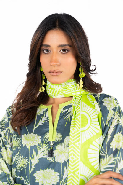 Alkaram Digital Printed Lawn 3 Piece 😉🧡