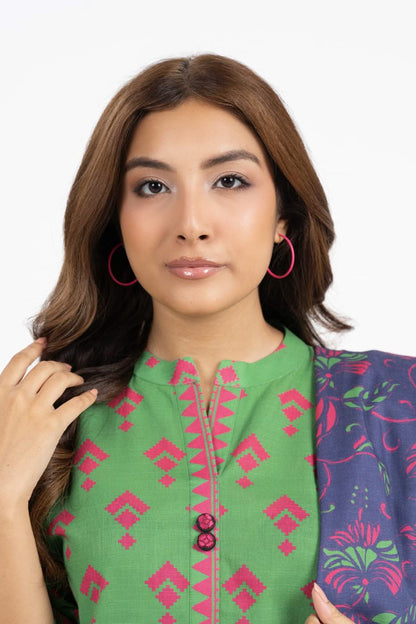 Alkaram Digital Printed Lawn 3 Piece 😉🧡