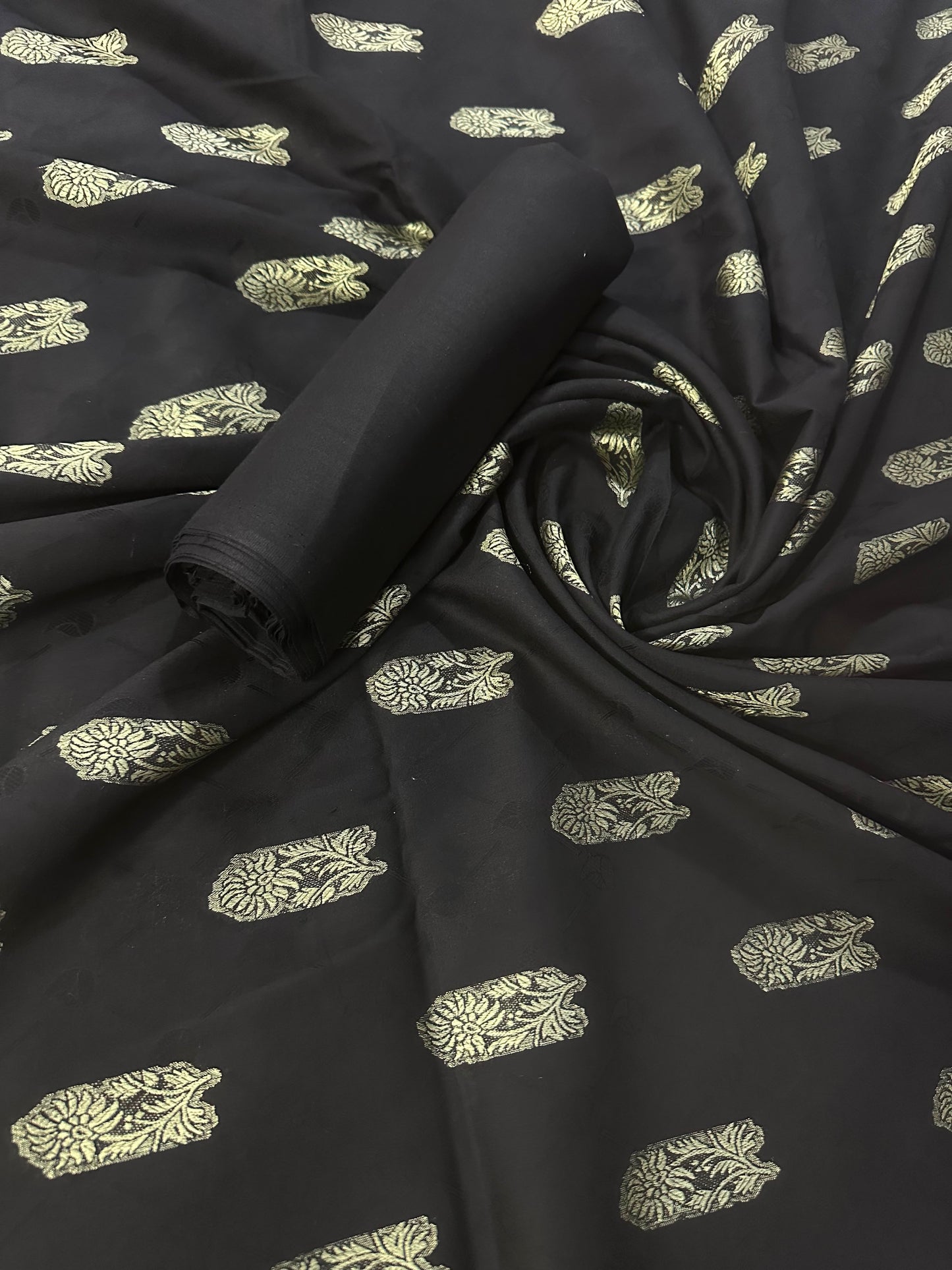 Jacquard Black Lawn 2 Pcs Collection