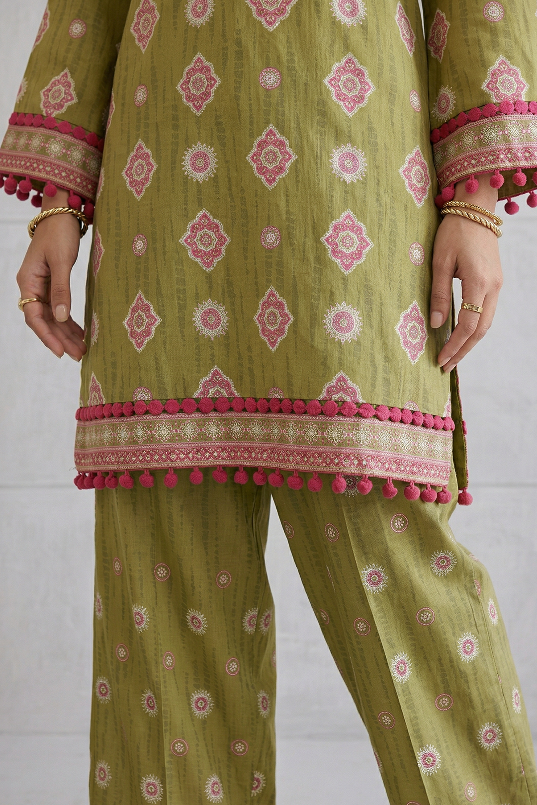 Zellbury D.C:-WUS26E20673   Digtal Printed Embroidery Lawn 2Pcs Collection