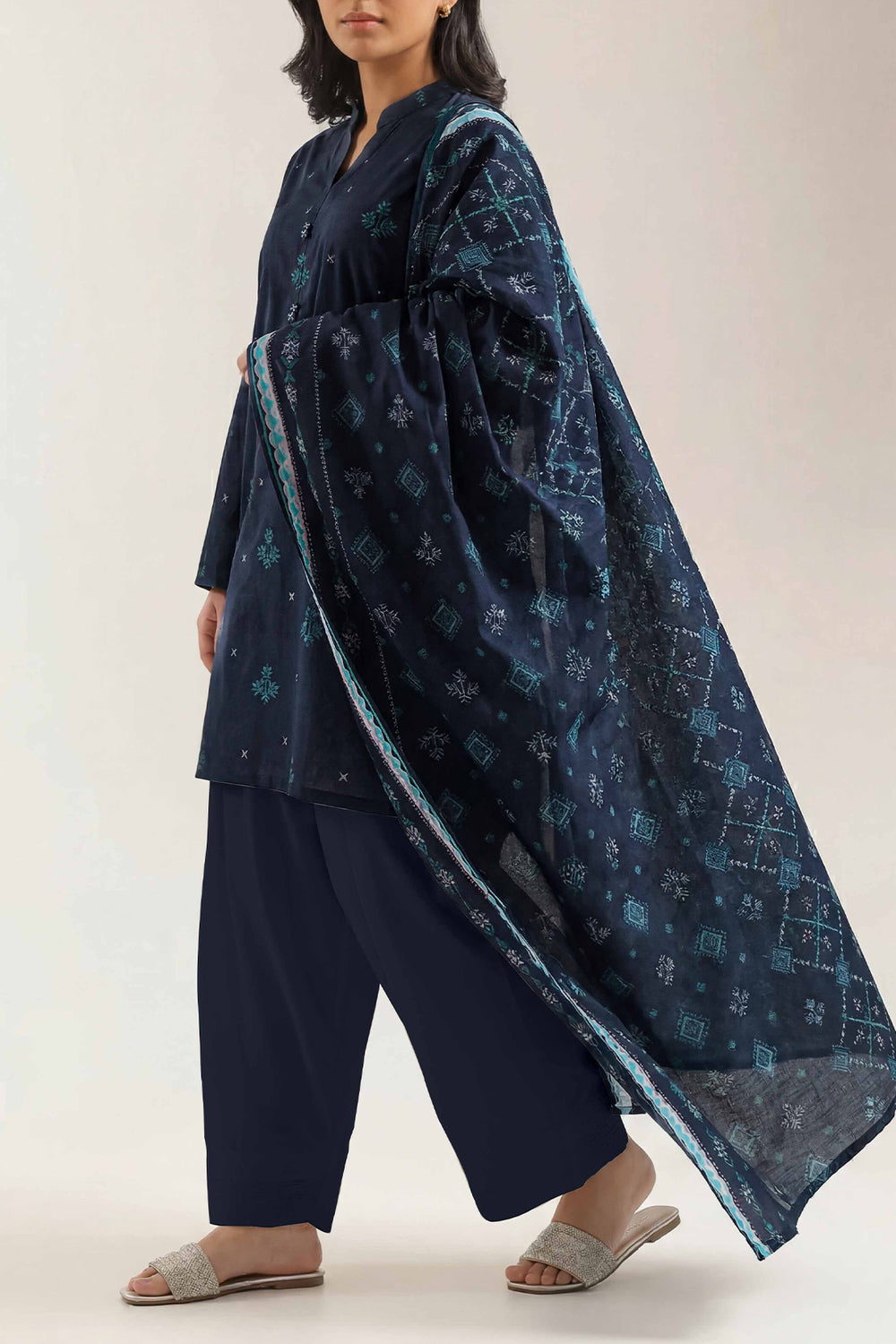 SAYA D.C:-U01-26147-P04B - 3 Piece Printed Lawn Collection