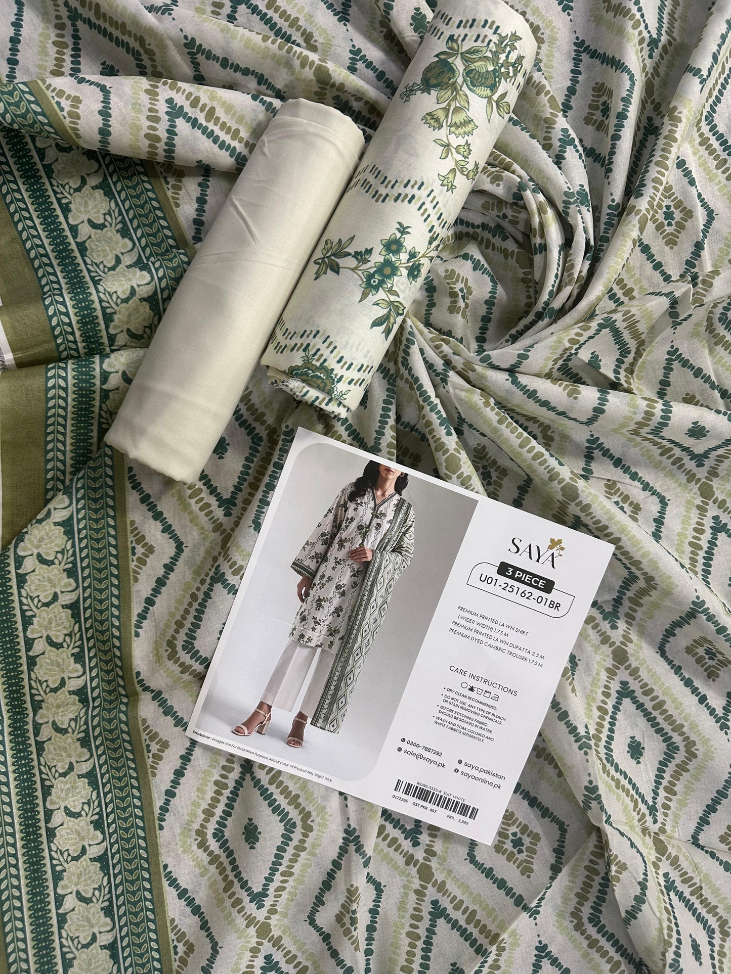 Saya D.C:- U01-25162-01BR - 3 Pcs Printed Lawn