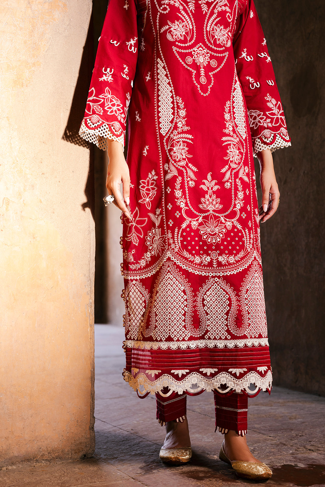 ZELLBURY 🌟 CHIKANKARI RED ELEGANCE – WUS25E30837 🌟