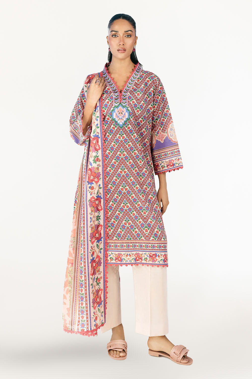 Gul Ahmed IUSTKSD-4116 Emb Lawn 3PCS