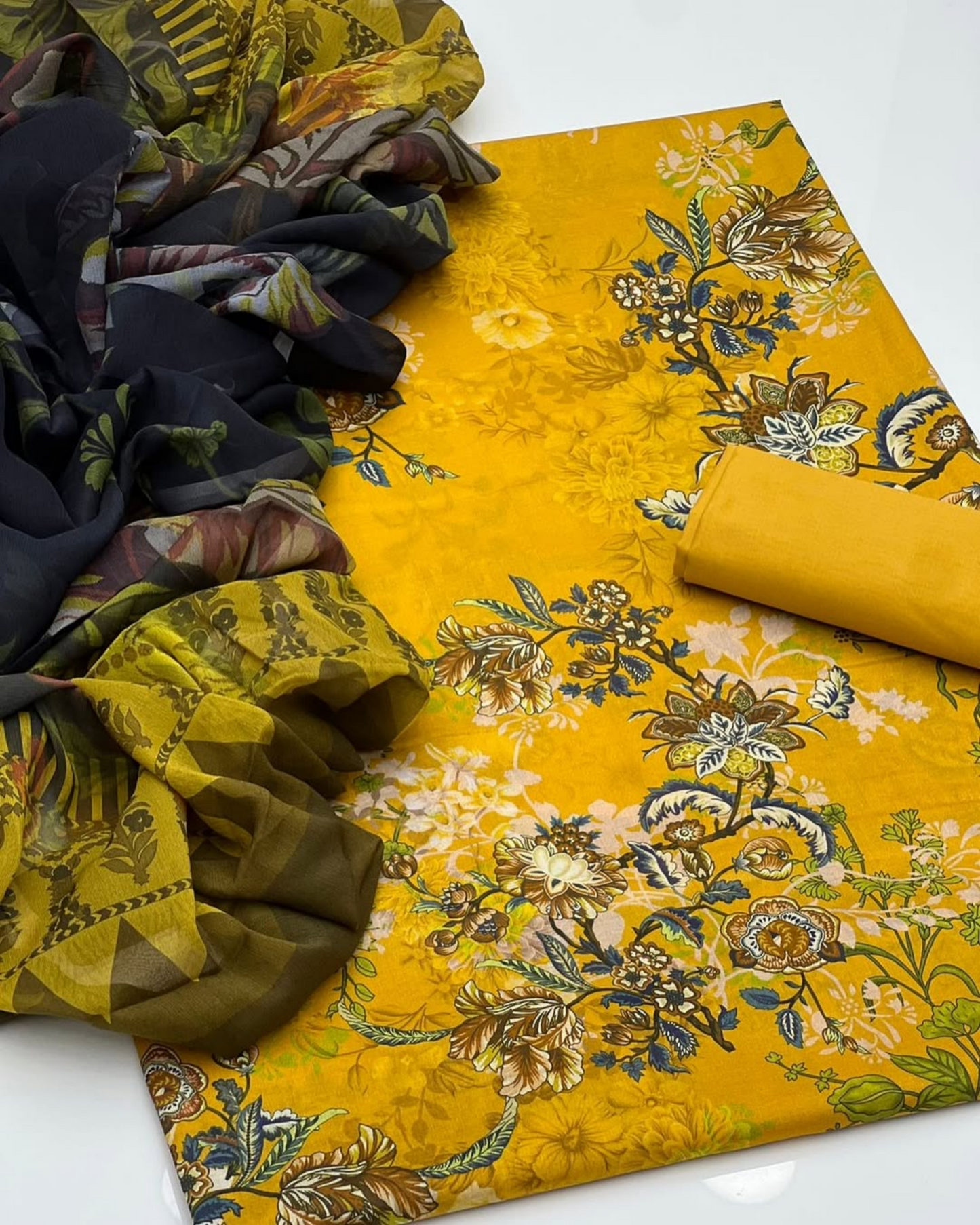 🌸 LIMELIGHT 🌸☀️ Summer 2025 ☀️💎 3 Piece Unstitched Lawn 💎