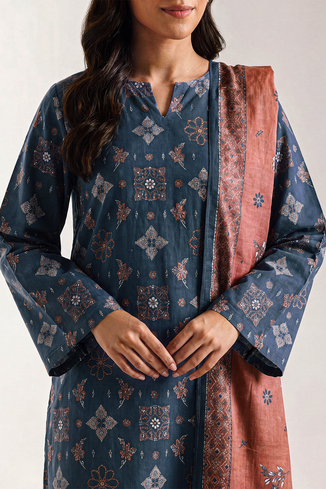 SAYA D.C:-U01-26152-P03B - 3 Piece Printed Lawn Collection