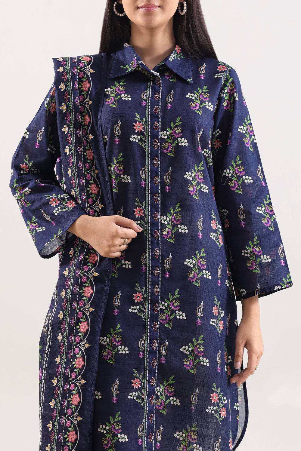 Saya 3 Piece Premium Lawn Collection D.C:U01-25711-02B