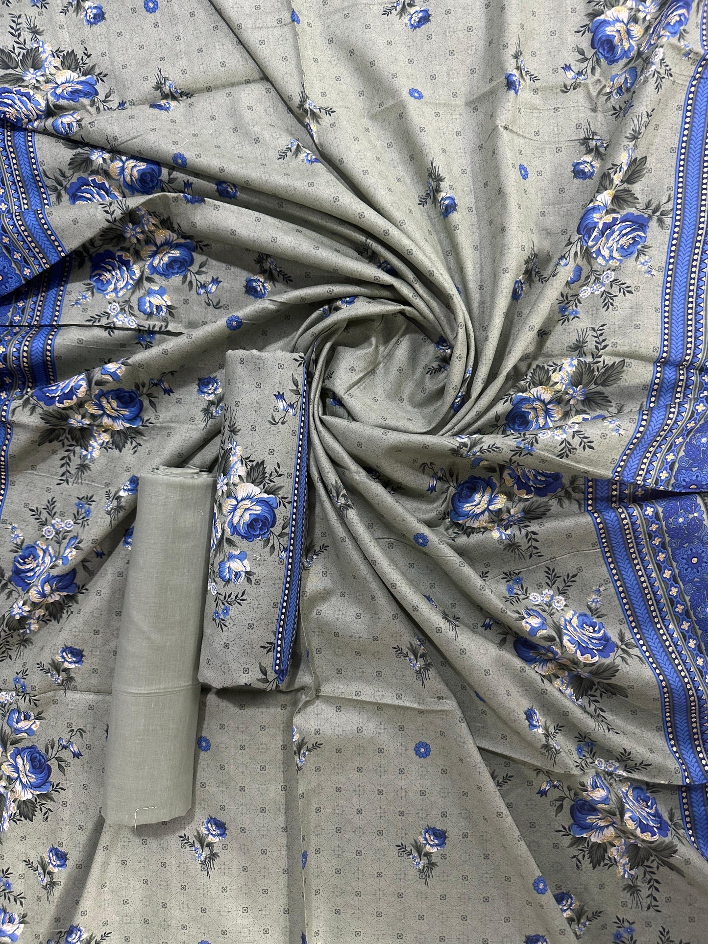 Five Star Classic D-2 – 3PCS Unstitched Lawn Collection