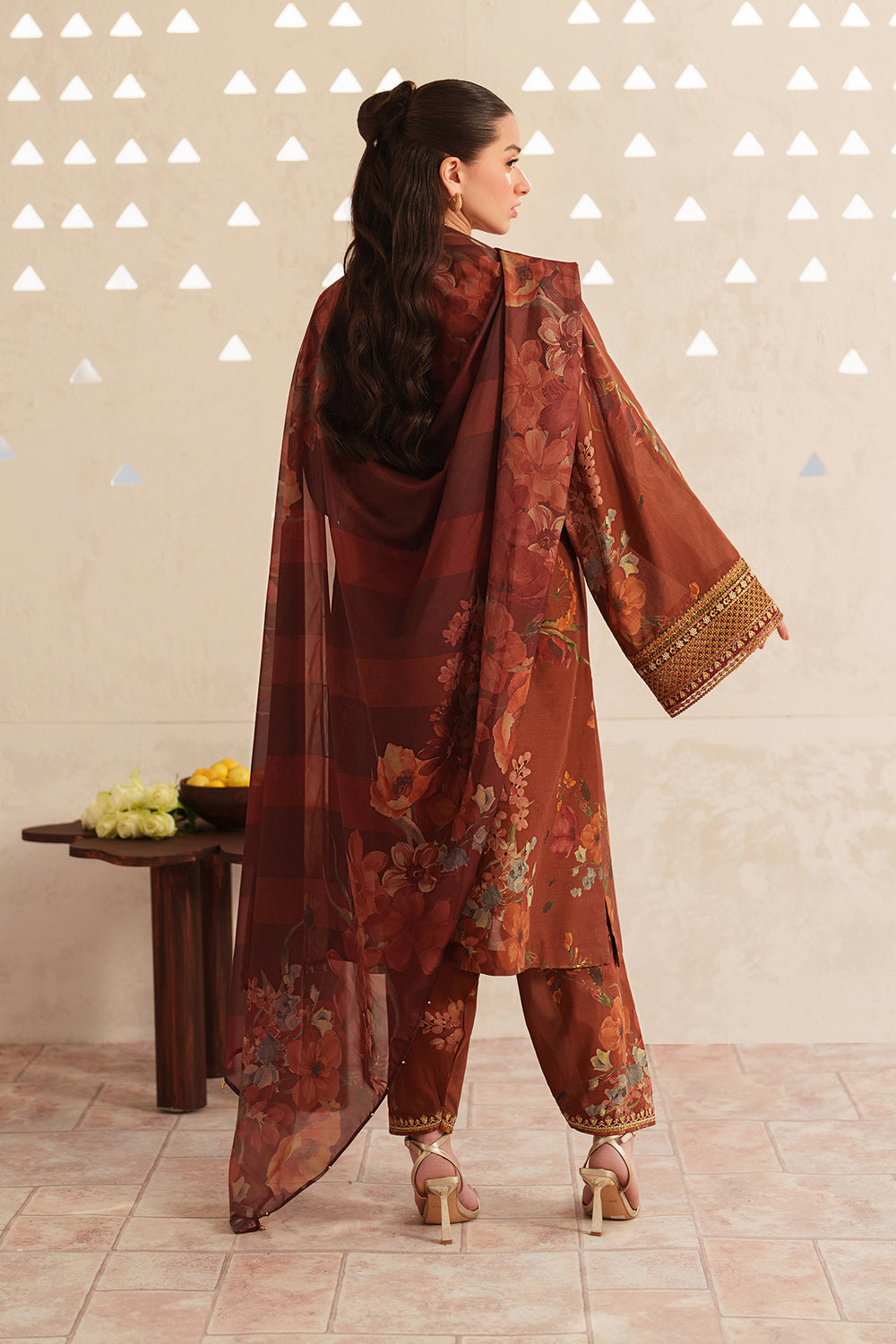 Baroque Brown 3PC Emb Lawn