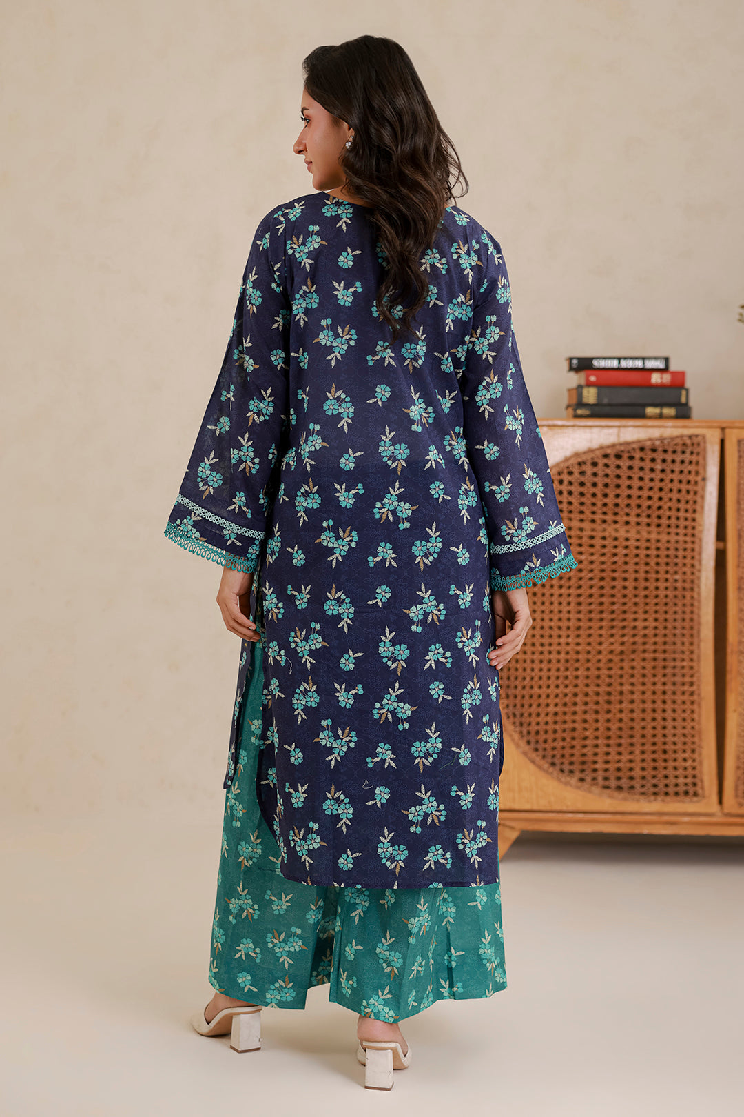 Zellbury D.C:-WUS26X20925   Digtal Printed Lawn 2Pcs Collection