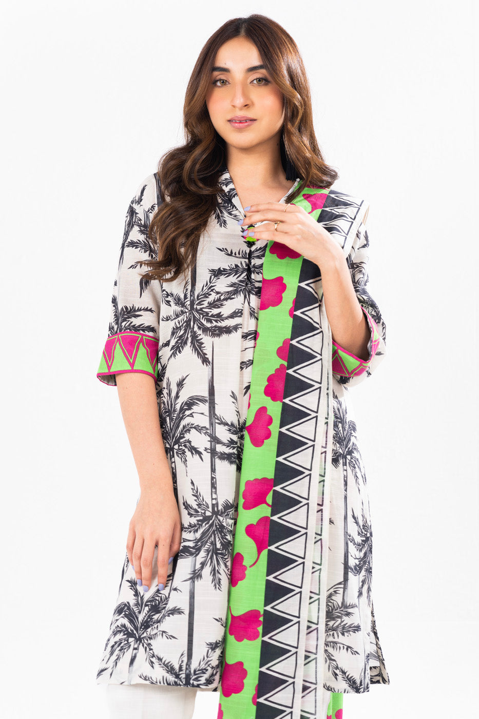 Alkaram Digital Printed Lawn 3 Piece 😉🧡