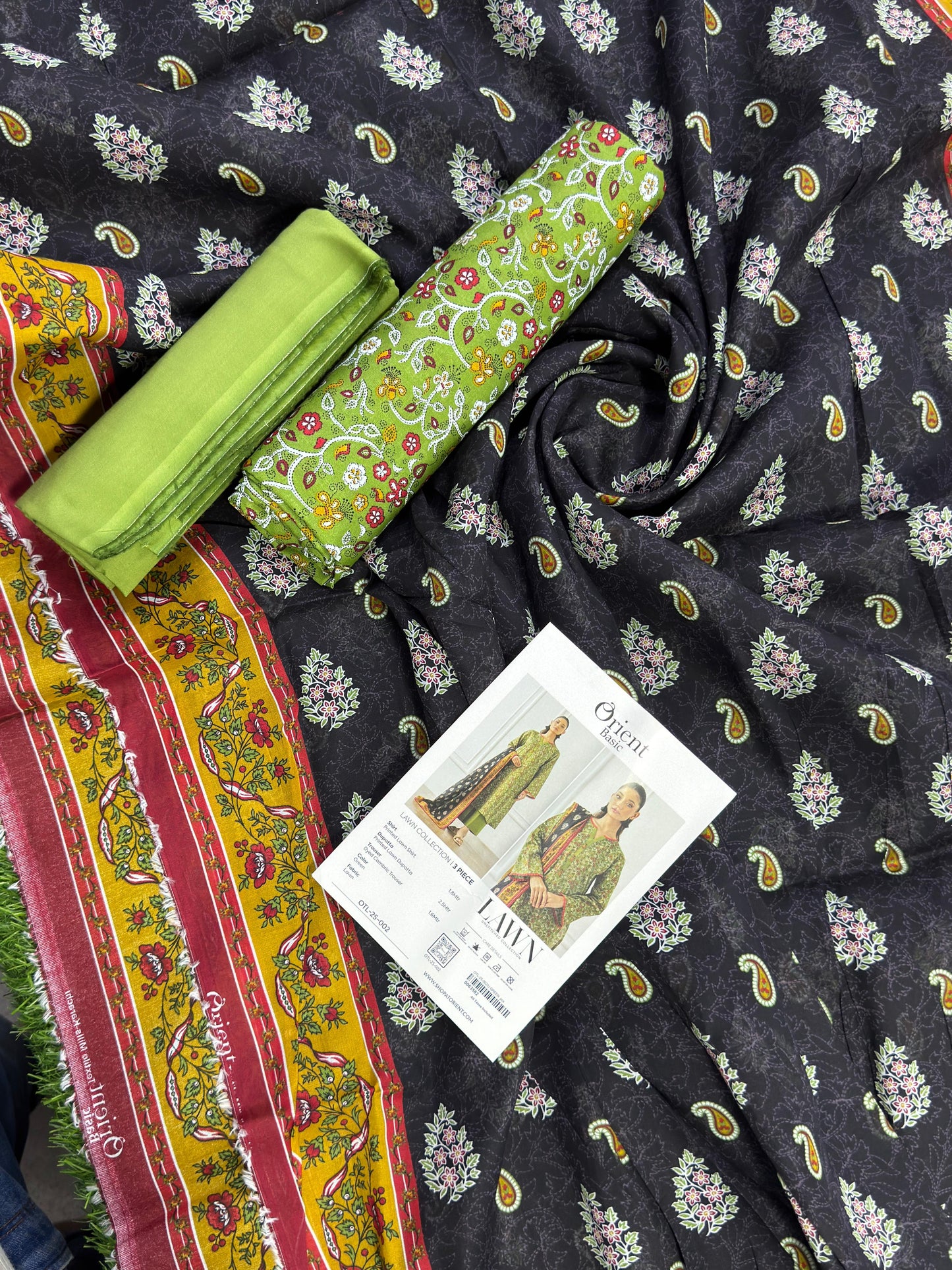 Orient Unstitched Lawn 3 Piece Collection D.C:- OTL-25-002