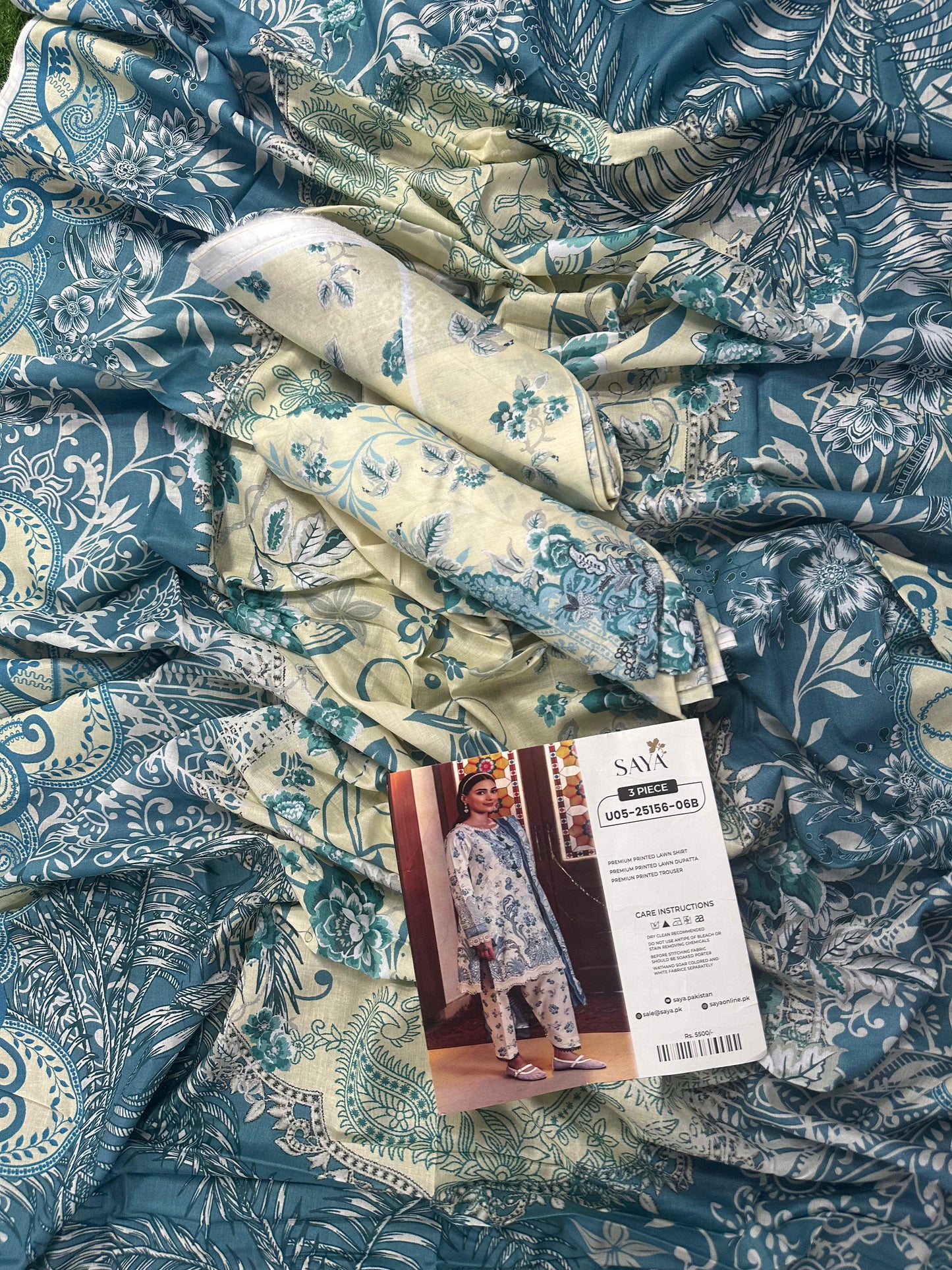 Saya 3 PCs Unstitched Lawn Collection D.No :-02