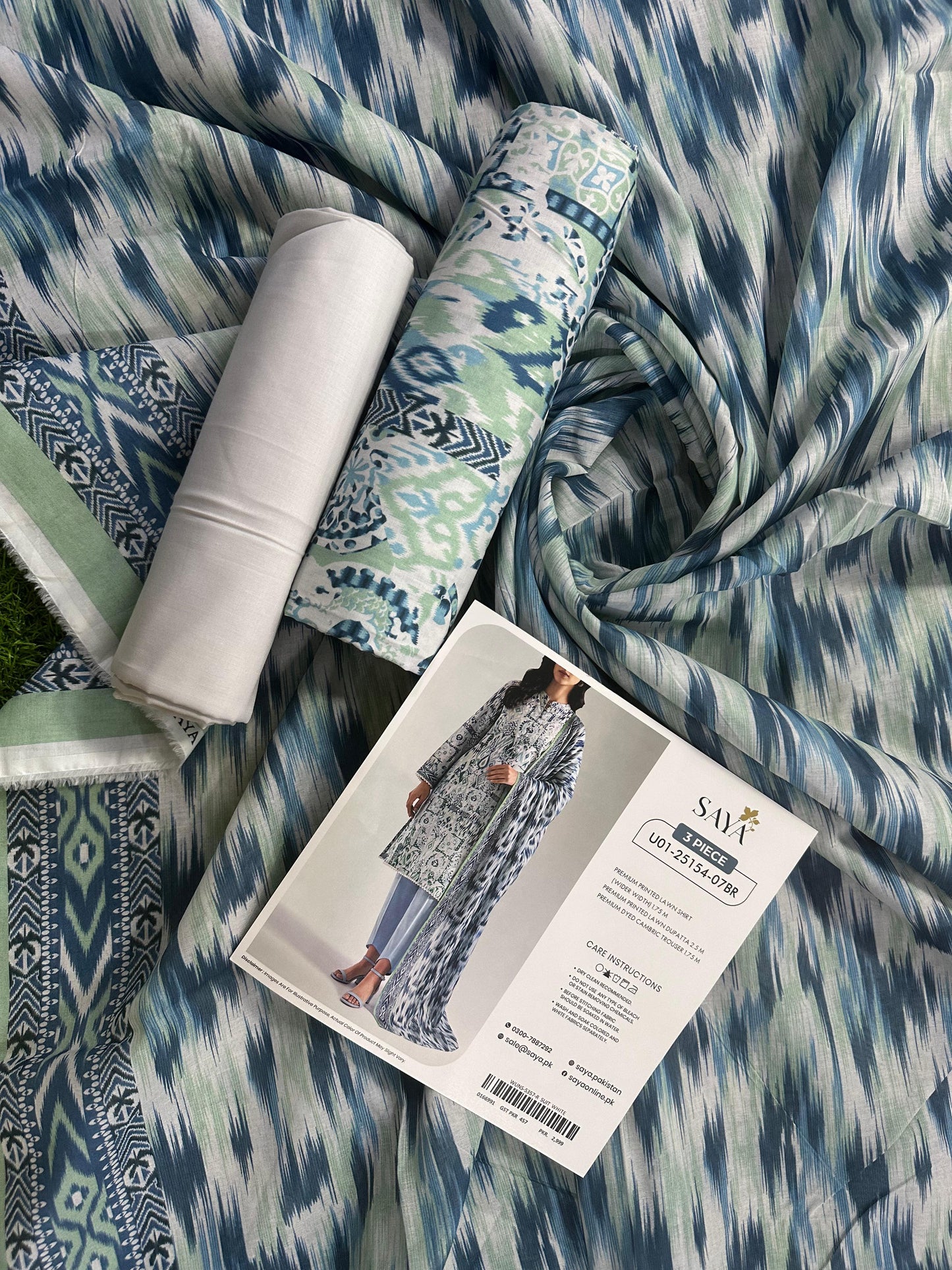 Saya D.C:- U01-25154-07BR - 3 Pcs Printed Lawn