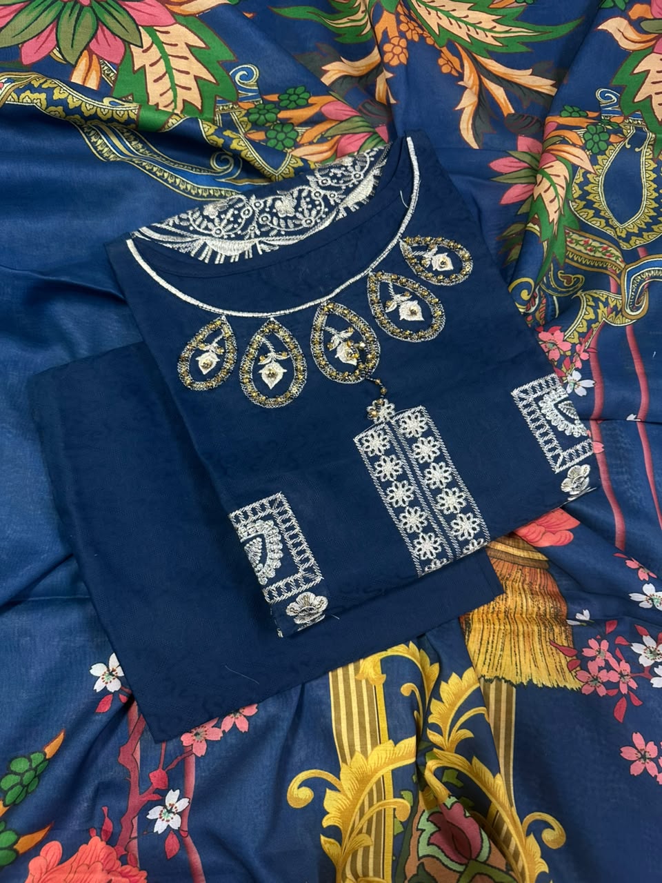 BQ EMBROIDERY BLUE STITCHED 3PCS RANDOMLY DESIGN