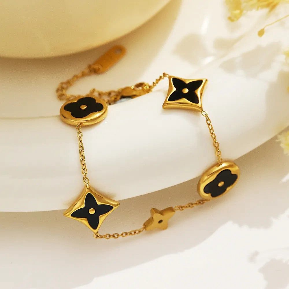 Stainless Steel Vintage Clover Bracelet 🍀♥️