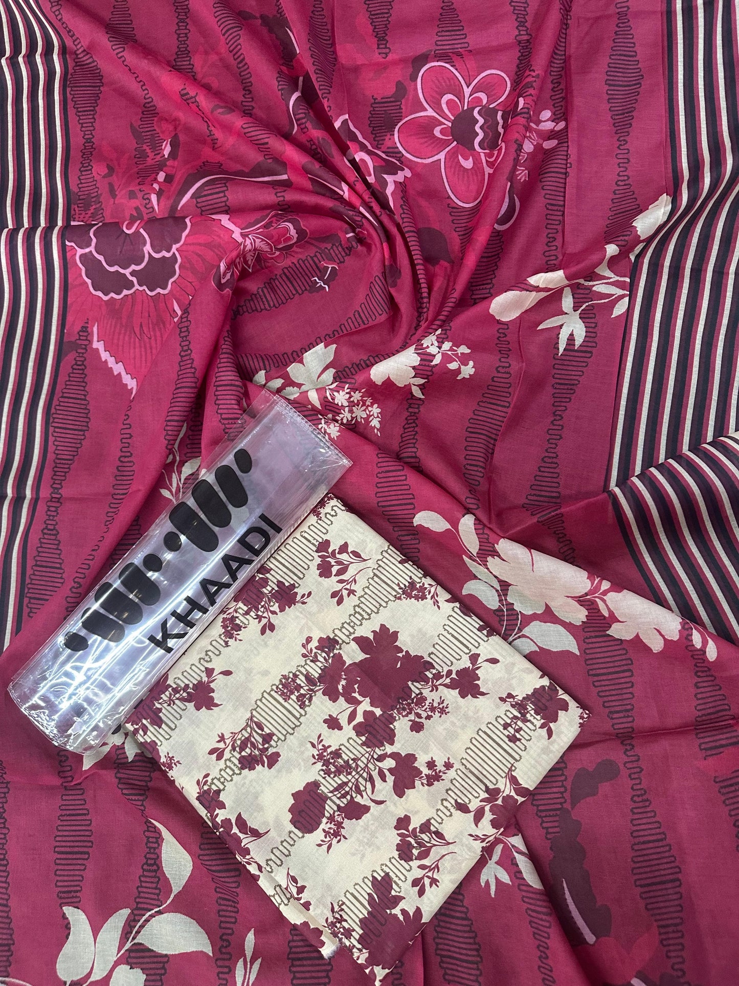 KHAADI 2PC LAWN COLLECTION 
SHIRT + DUPATTA