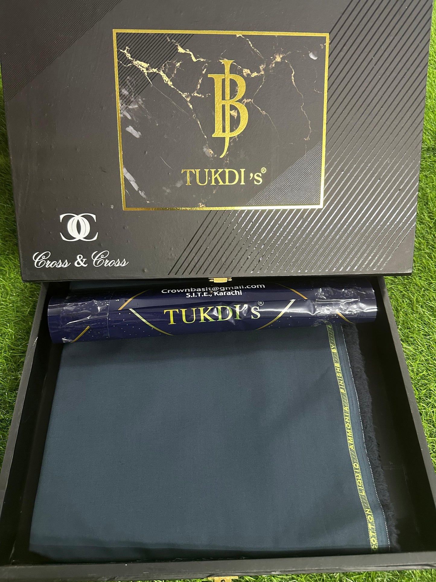J B TUKDI Unstitched Pure Cotton Stuff | Color: Bottle green