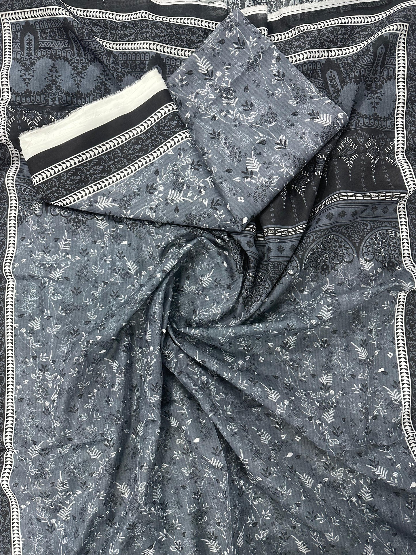 Safina Prints 2PC Unstitched Collection S+D