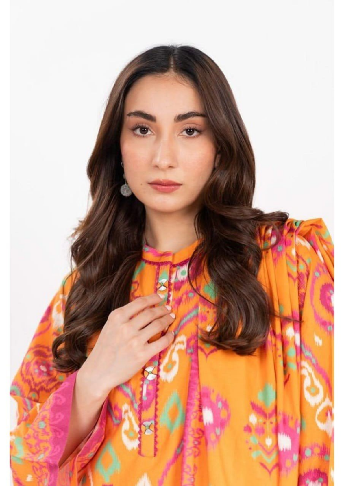 Alkaram Digital Printed Lawn 3 Piece 😉🧡