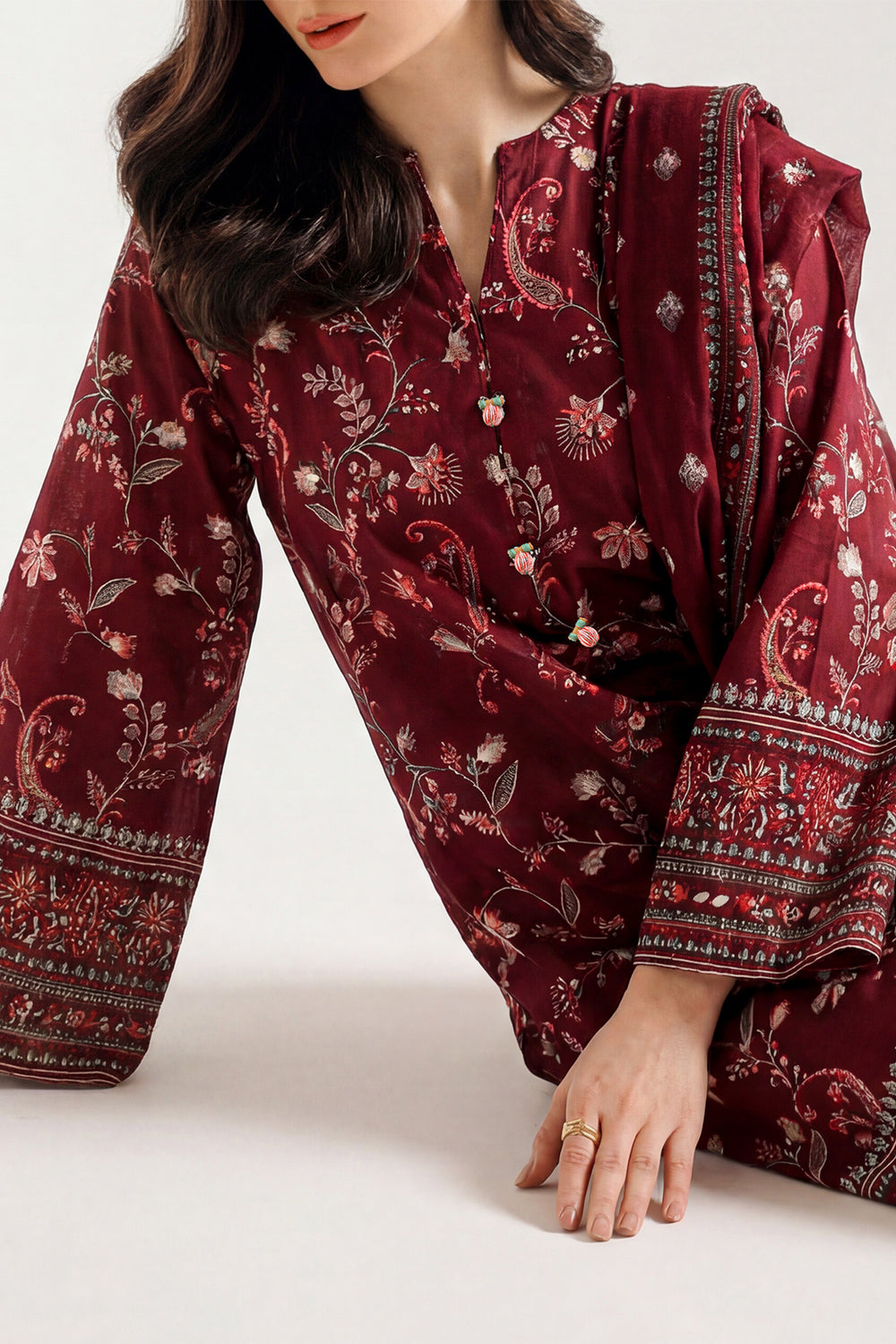 Saya 3 Piece Premium Lawn Collection D.C:U01-25711-04B