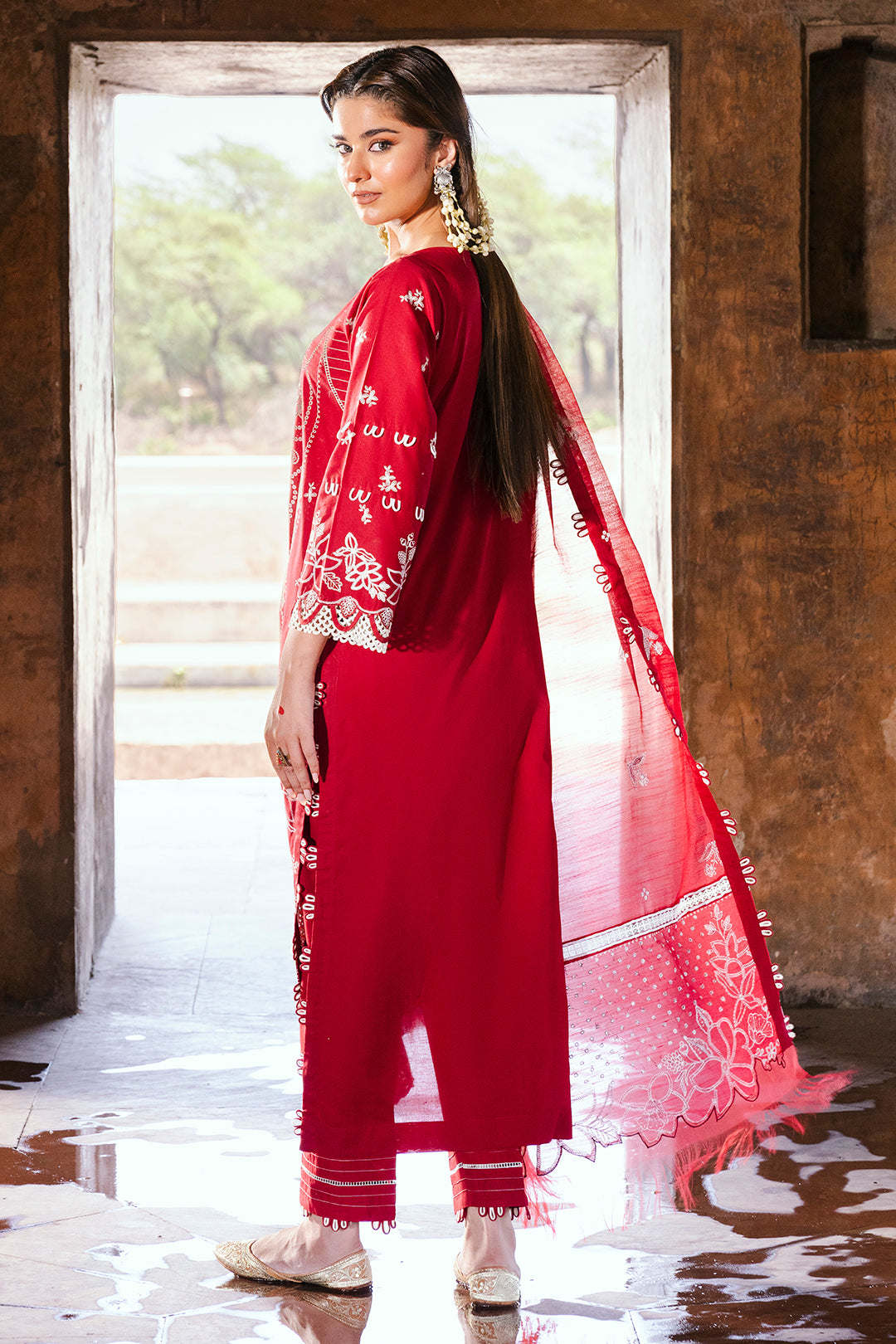 ZELLBURY 🌟 CHIKANKARI RED ELEGANCE – WUS25E30837 🌟