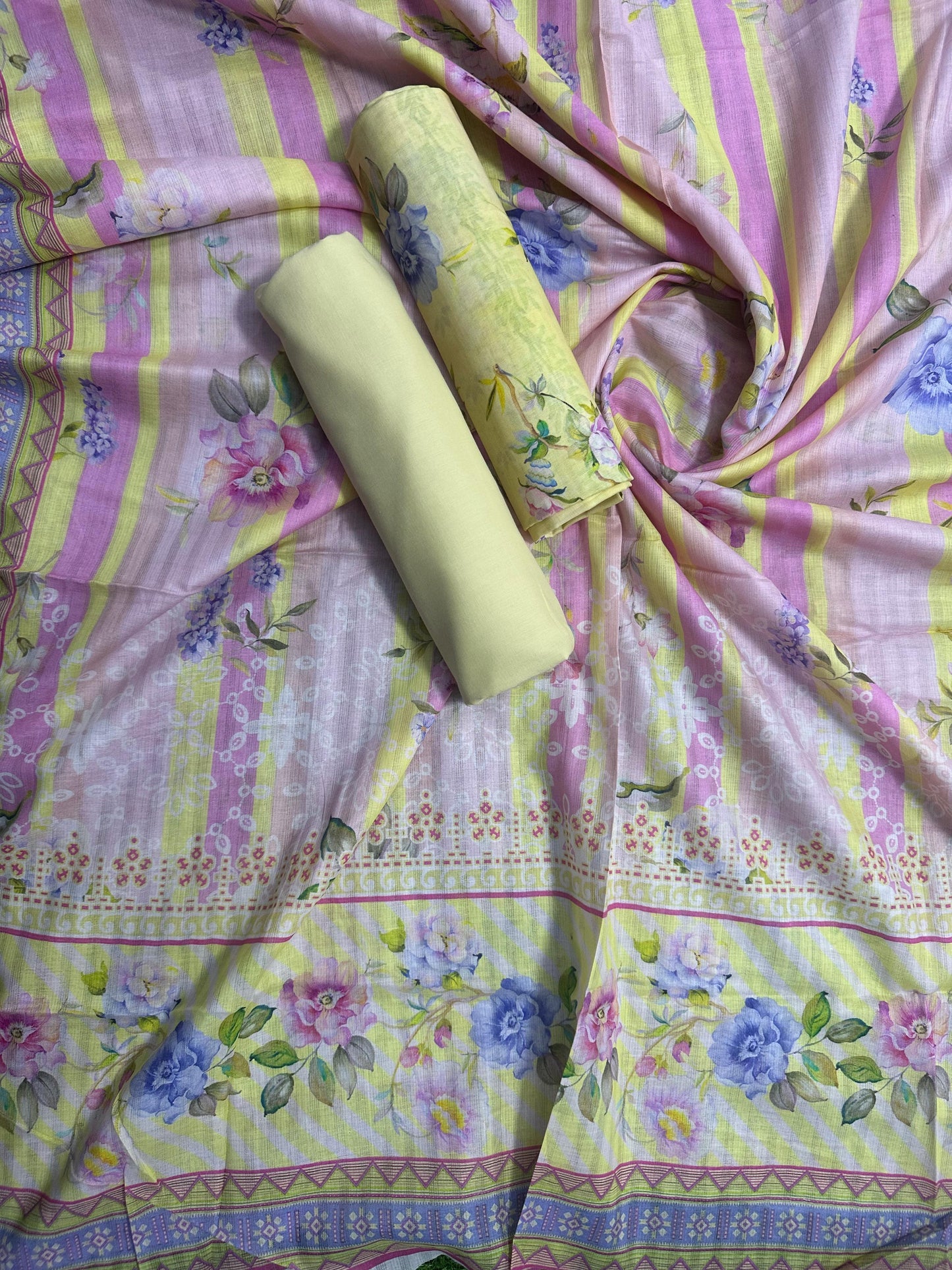 ZAMAN D-31 PRINTED UNSTITCHED 3PCS COLLECTION