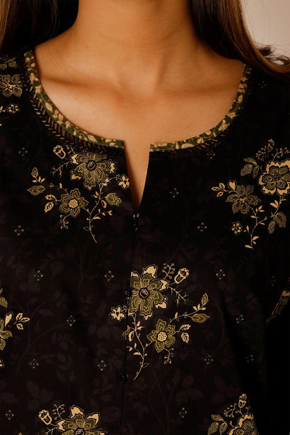 SAYA D.C:-U01-25486-05AR - 3 Piece Printed Lawn Collection